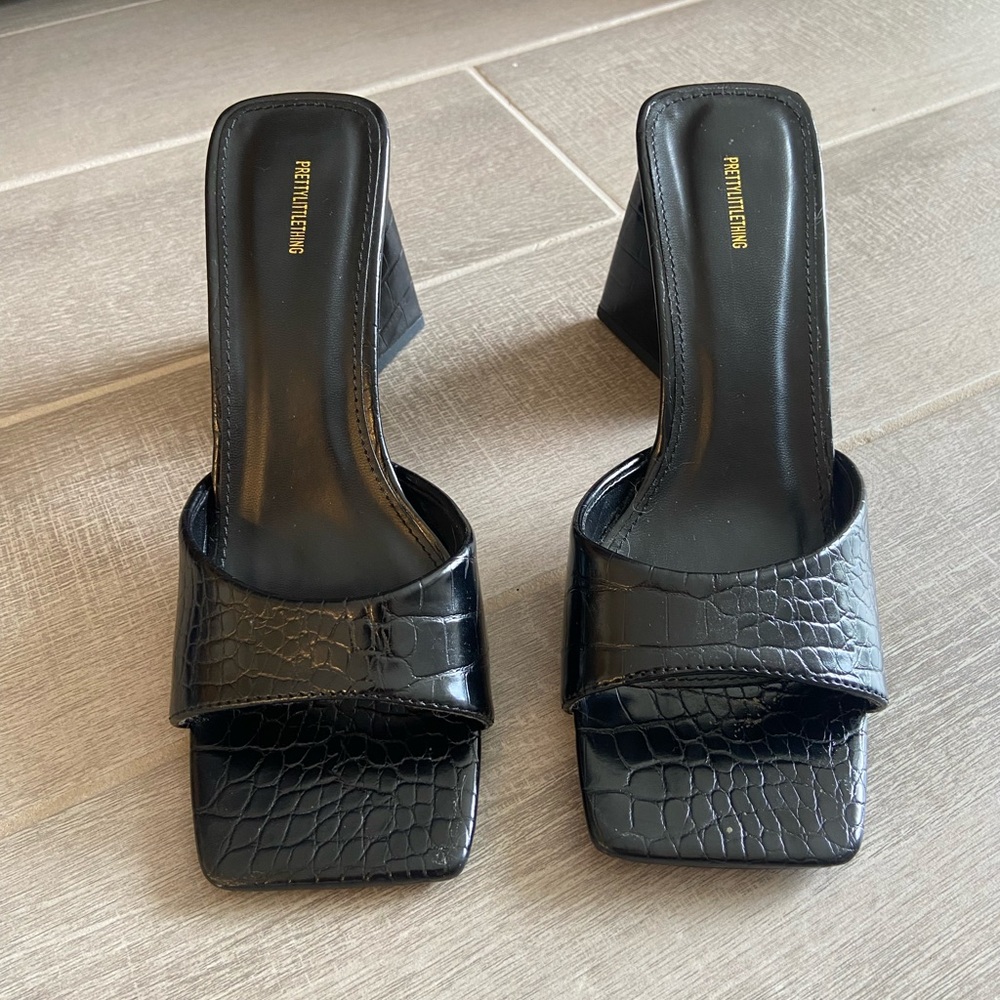 PrettyLittleThing Glossy Black Faux Croc Leather Mules Size UK 4/ US 6
